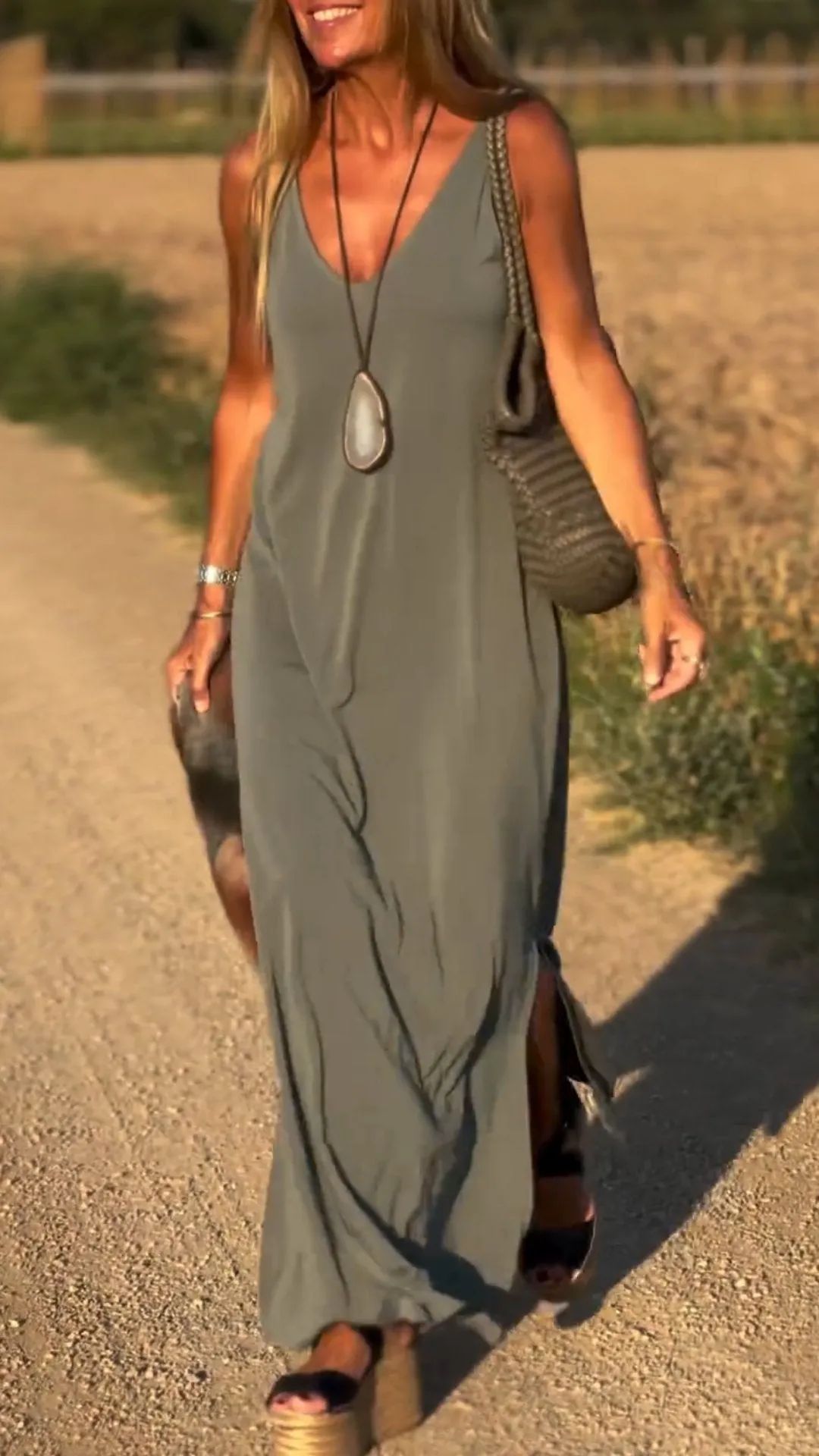 Robe ÉPURE – Beauté Minimaliste